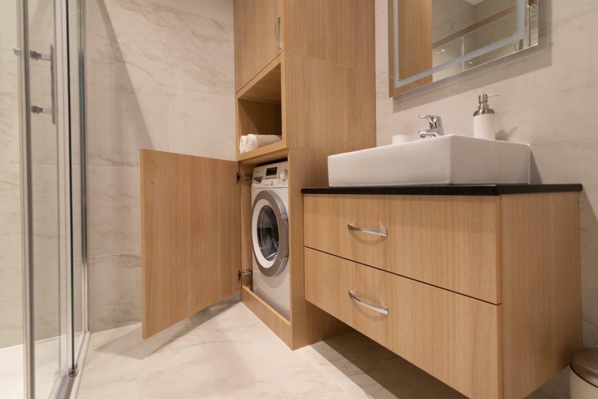 Apartament Tuwima Park Apartment Олщин Екстериор снимка