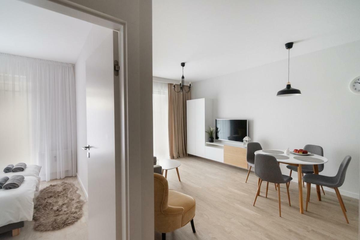 Apartament Tuwima Park Apartment Олщин Екстериор снимка