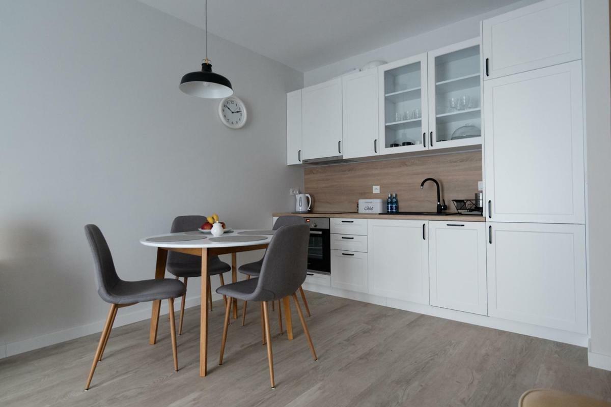 Apartament Tuwima Park Apartment Олщин Екстериор снимка